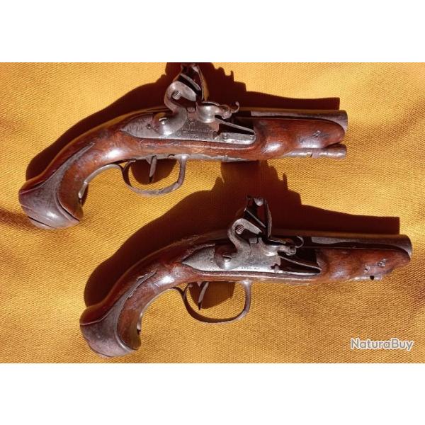 Paire pistolets de voyage ,a Tours...