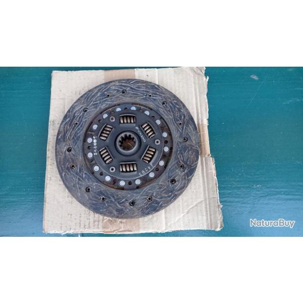 Clutch Disc  R�f�rence : 52-JS-1777 9.25? Clutch Disc; 10 Splines; .938? Spline Diameter.  Willys M3
