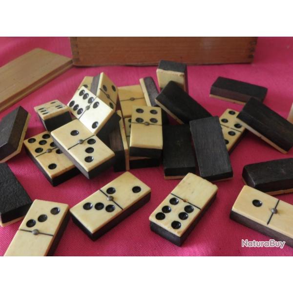 ANTIQUE Bone & Ebony Dominoes Ensemble incomplett de 27 pi�ces en laiton Pin Spinners