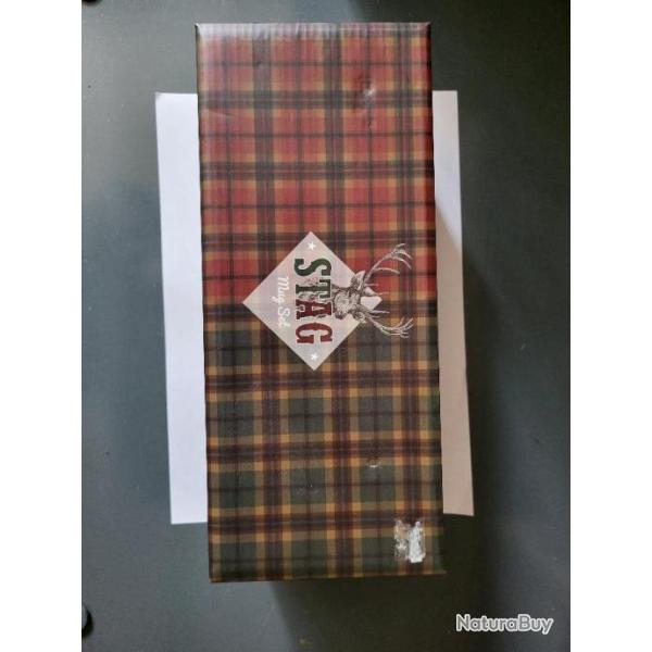 COFFRET AVEC 2 MUGS DECOR CERF