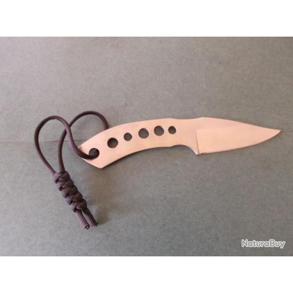Couteau Le Garenne� artisanal tout en acier XC75 avec dragonne