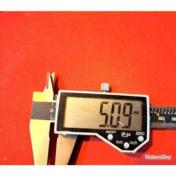 Chemin�e pour armes de collection       n�31