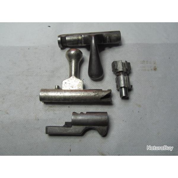 LOT DE QUATRES PIECES D'ARMES ANCIENNES DIVER N�12 - C07