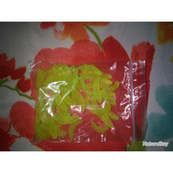 Leurre souple de deux cm,vert clair