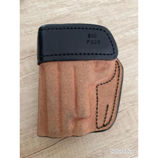 Etui cuir inside jean marie chardin pour sigP228
