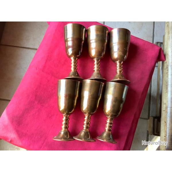 Lot de six calices anciens ou gobelets � vin en cuivre, pas de prix de r�serve