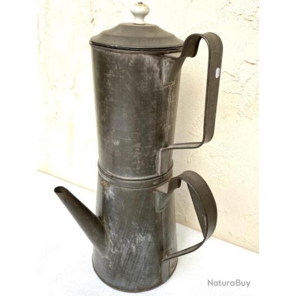 IMPOSANTE CAFETI�RE DE CAMP, 1er GM.