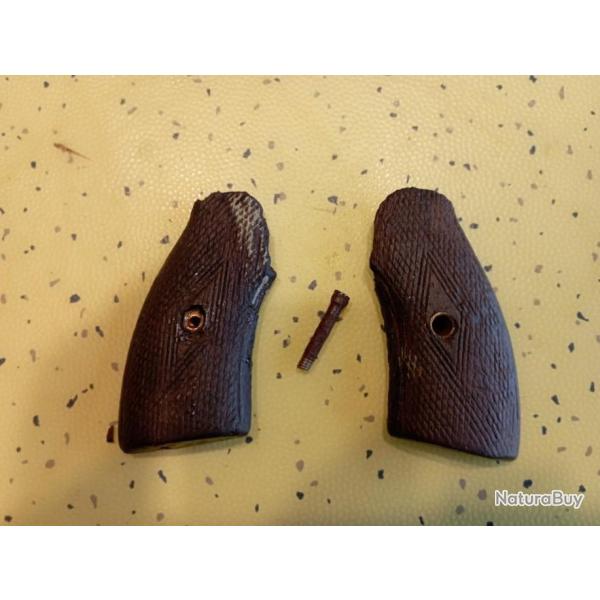 Jeu de plaquettes pour gros bull dog.