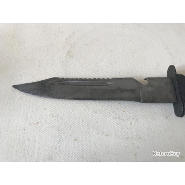 Poignard de combat