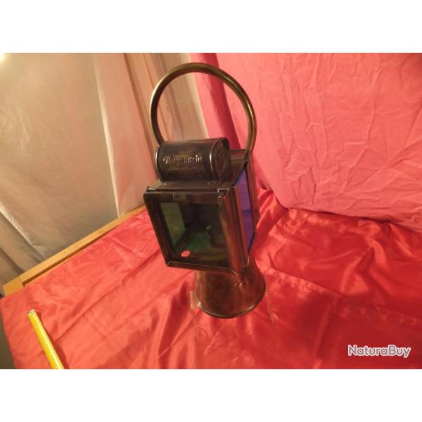 Lampe militaire ou SNCF ac�tyl�ne ( syst�me peu courant) Albert Butin a paris