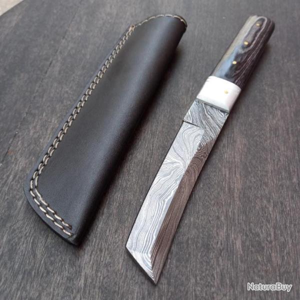 Joli Couteau Damas TANTO avec tui en cuir Manche en Bois