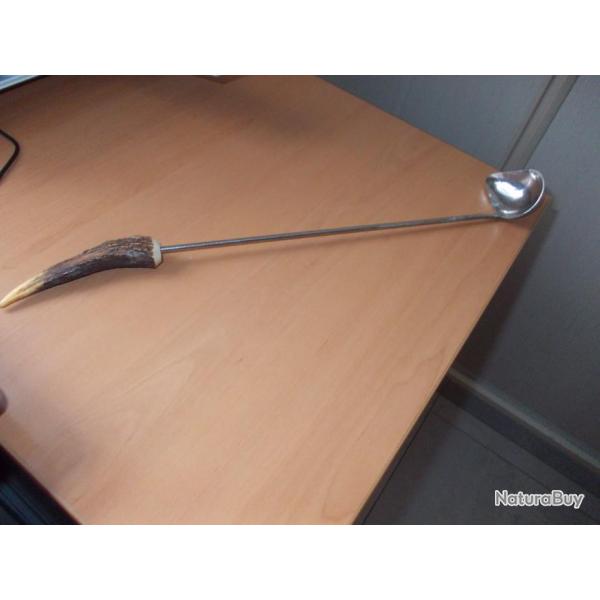 LOUCHE A SAUCE MANCHE BOIS DE CHEVREUIL