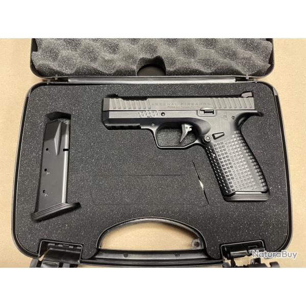 Pistolet Arsenal Firearms Strike B - Calibre 9x19 mm