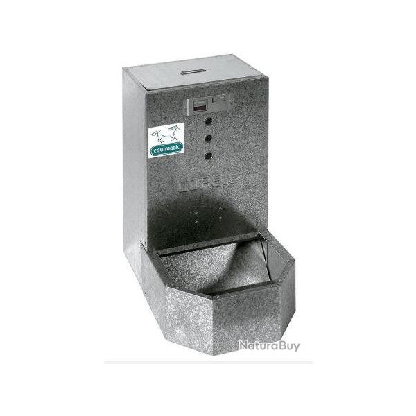 Mangeoire automatique pour chevaux