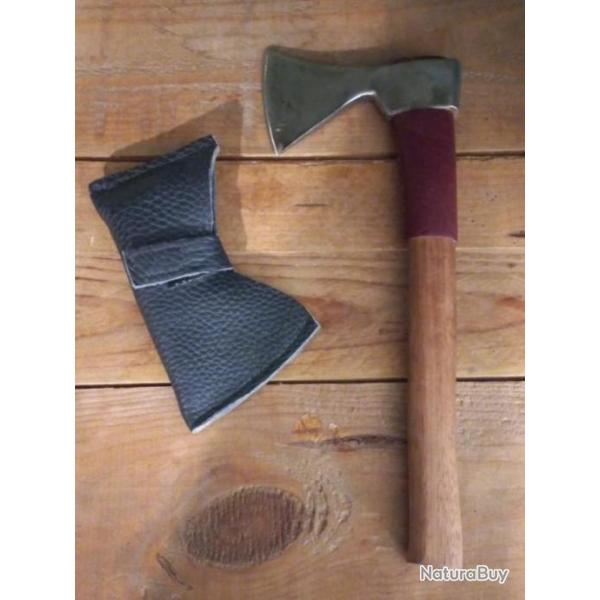 Hache forg�e de type viking (ou saxonne)