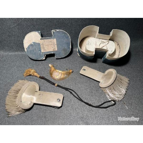 Ensemble garde nationale hausse col et �paulettes monarchie de juillet 1852