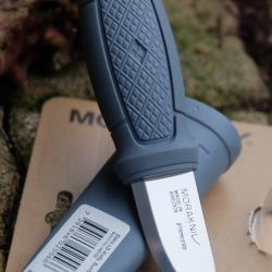 Couteau de Cou Morakniv Eldris LightDuty Lame Acier Inox Manche Mint Green &Eacute;tui polym&egrave;re Sweden