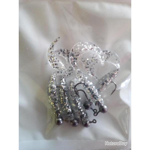 Leurre souple : virgule,arm�e,vendu en sachet de cinq leurres