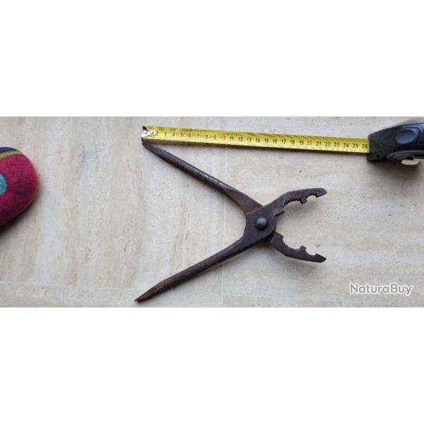 PINCE UNIVERSELLE ANCIENNE 25 CM