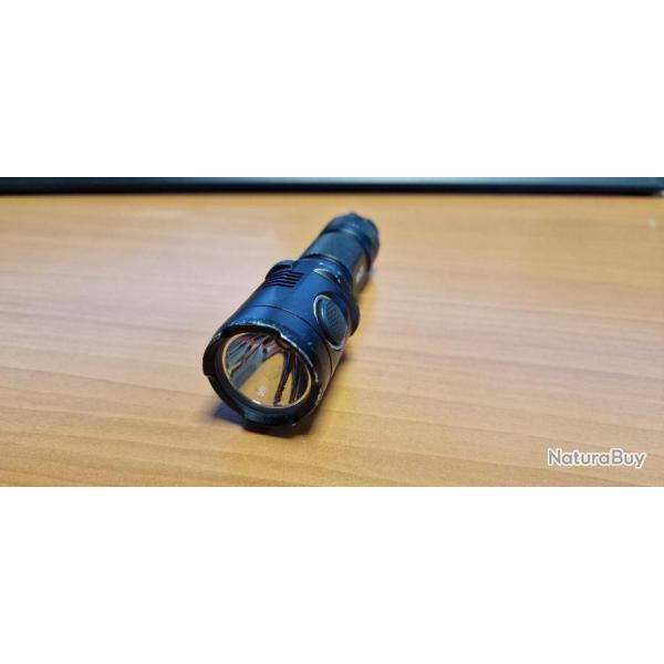 NITECORE MH20 - Lampe EDC Compacte
