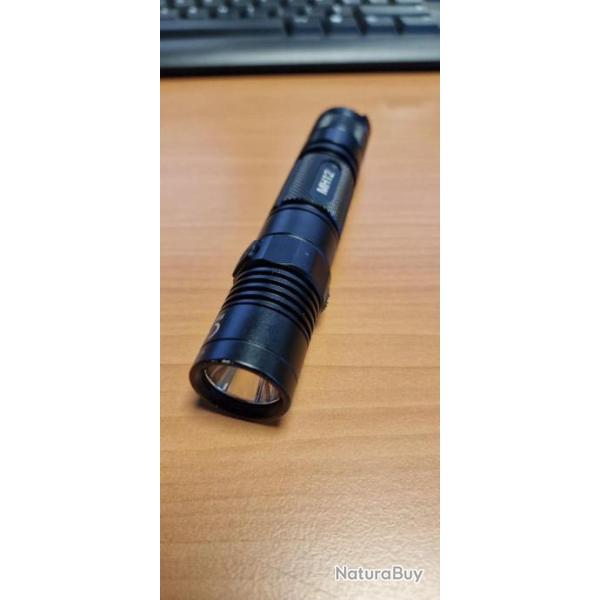 Lampe NITECORE MH12 V1