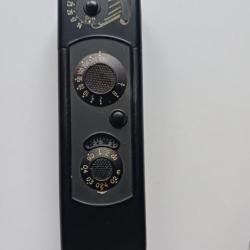 Minox B ancien appareil photos subminiature avec son &eacute;tui d'origine en cuir