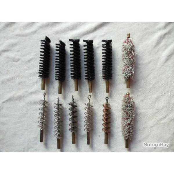 Lot de 12 �couvillons pour entretien des armes en cal 12 m/m.