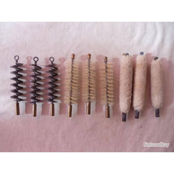 Lot de 9 couvillons pour entretien des armes en cal 24.
