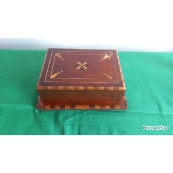 Belle Boite  Cigarette en Bois vintage des annes 70's