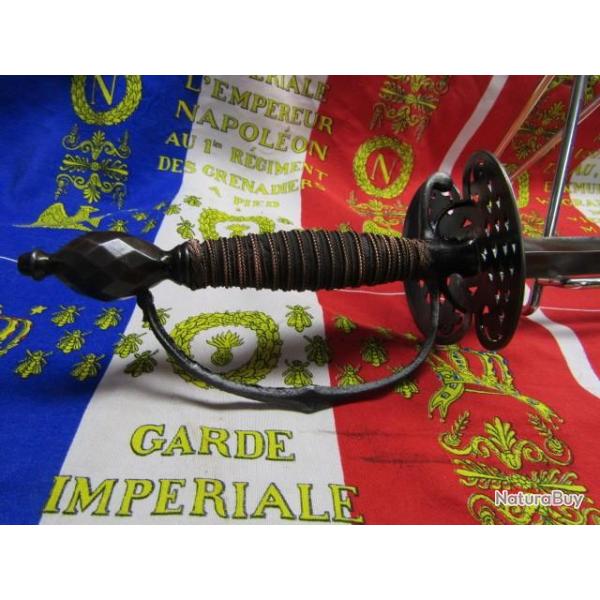 EPEE troupe  fer type INFANTERIE � la MOUSQUETAIRE UNE BRANCHE PLATEAU ajour� filigrane laiton