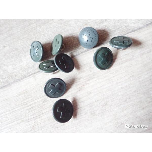 Lot de 9 boutons militaires. Arm�e Suisse