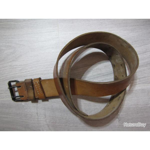 Arm�e Fran�aise Ceinturon cuir (Longueur cuir disponible de 1.10 m a 1.27 m Largeur 43 mm )