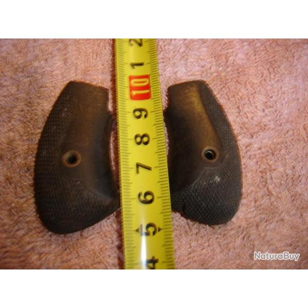 PLAQUETTES POUR  REVOLVER / PISTOLET 11