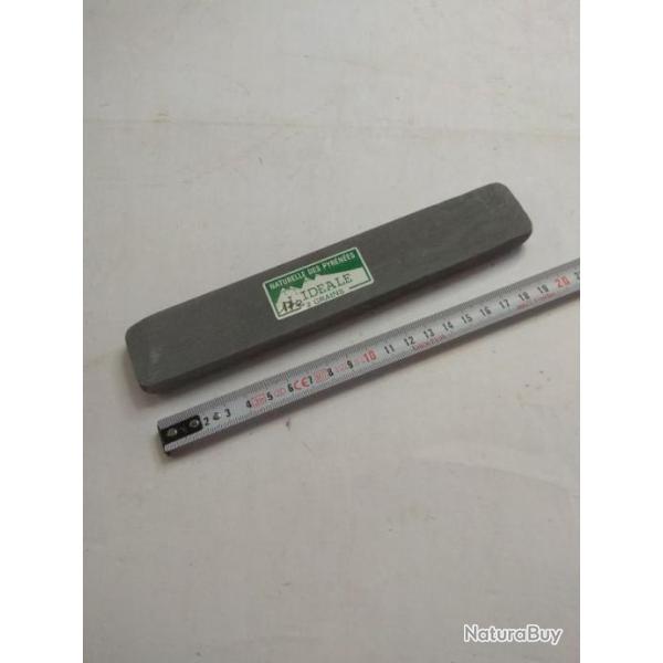 Pierre des Pyr�n�es double grain pour aff�tage