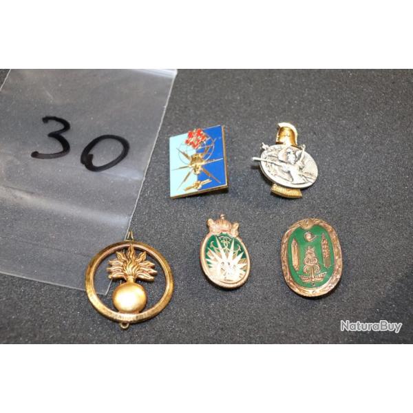 Lot de 5 insignes militaires - Insigne militaire du 13�me r�giment de dragons parachutistes