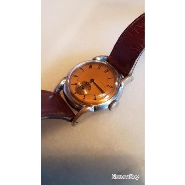 Montre des ann�es 50 avec sa patine d'origine en excellent �tat