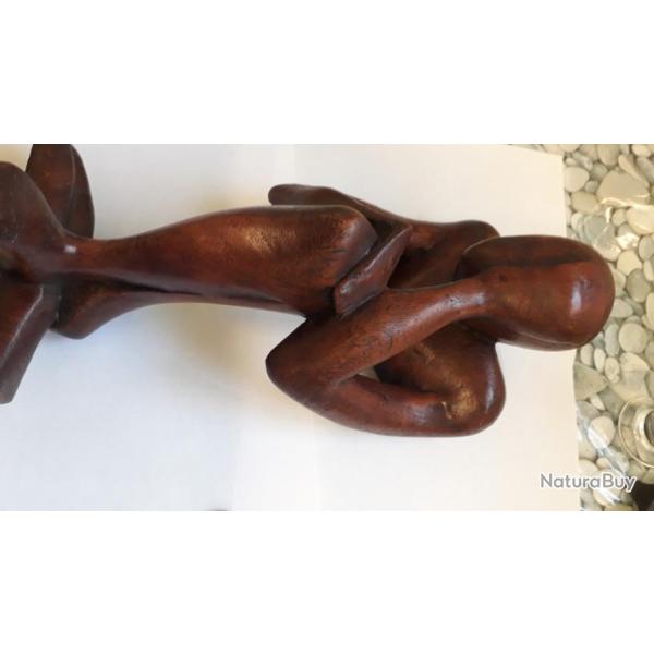 Statuette africaine en bois lourd