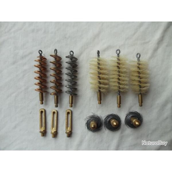 Lot de 12 �couvillons pour entretien armes en calibre 16.