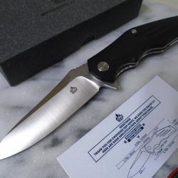 Couteau QSP Pangolin Black Manche G10 Lame Acier D2 Satin IKBS Linerlock Clip QS105A