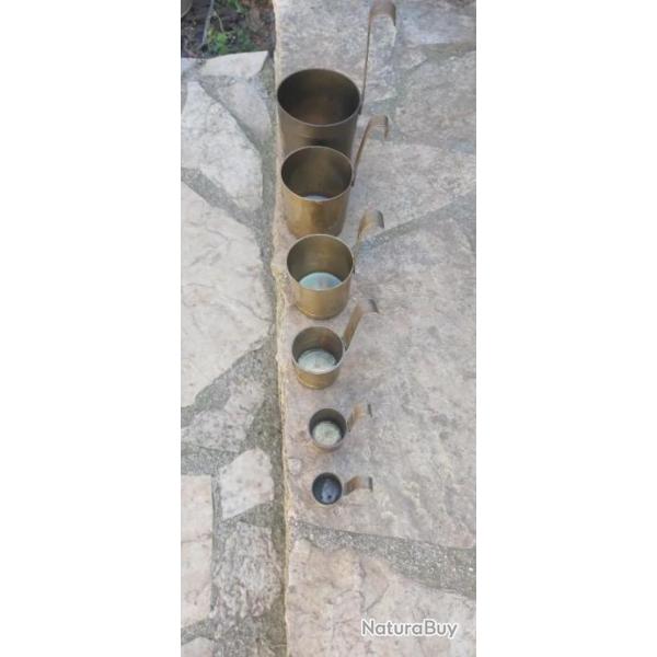 Ensemble de 6 godets doseurs anciens