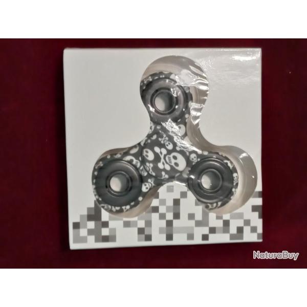 hand spinner " t�te de mort "  neuf