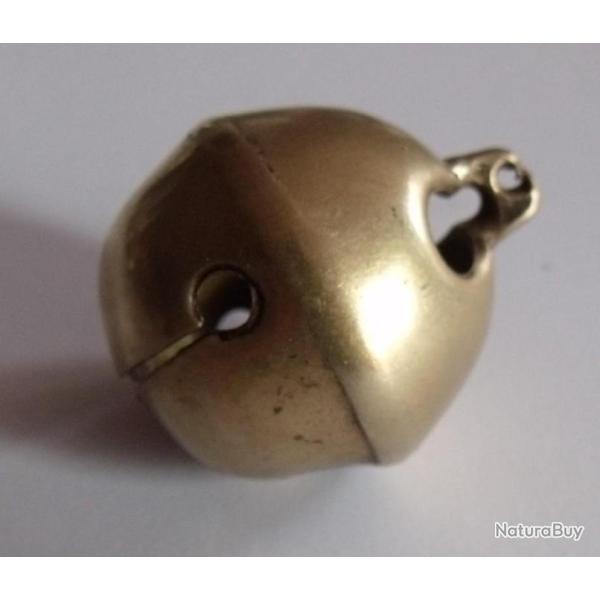 ancien grelot en laiton diam�tre 3,5cm
