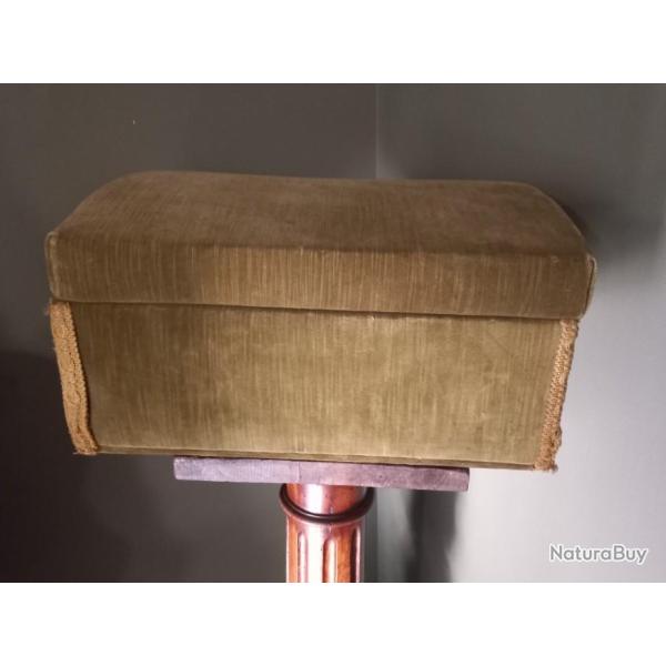 ancienne boite coffret en velours tiss� avec poign�es rocaille en  laiton