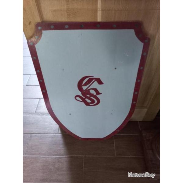 ancien grand  bouclier m�di�val de th��tre