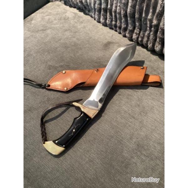 Machette, couteau, dague solide faite sur mesure � Thiers et son �tui cuir