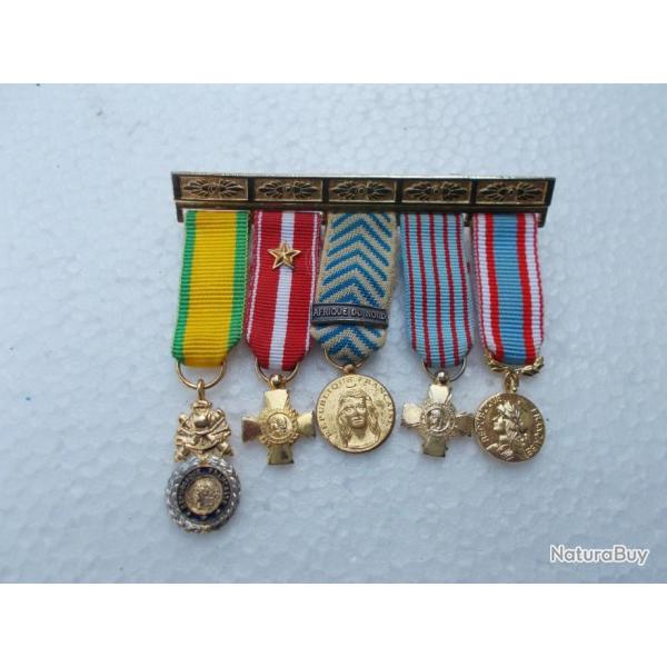 lot de 5 mini mdailles sur barrette ALGERIE ,,tat neuf!! RARE