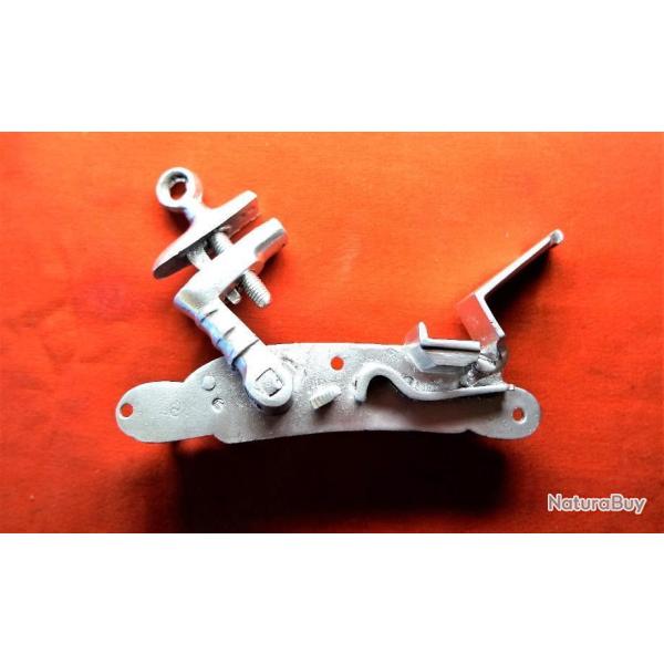 Platine � Silex  Belge � Miquelet n� + poin�on ..PL 94( Livr� par Happy post 12�)