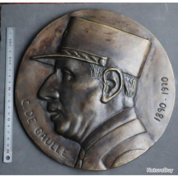 Grand m�daillon du G�n�ral de Gaulle en bronze (ou cuivre) num�rot� 10/40 Tr�s belle plaque m�daille