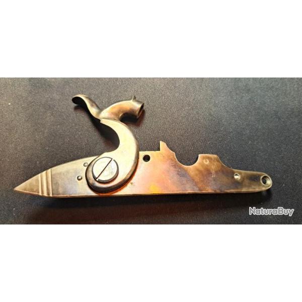 .Platine �   percussion  de luxe ) A RESTAURER ...VOIR LES PHOTOS AJOUT2E PL74