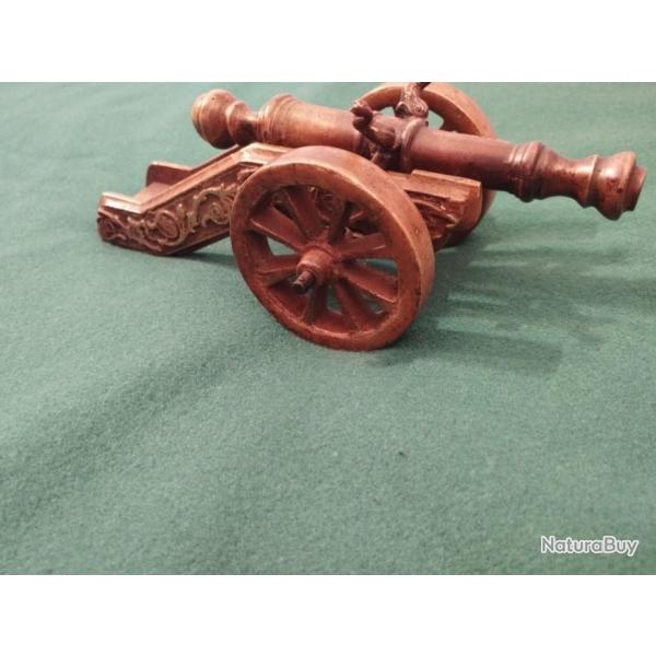 Canon miniature de style Louis XIV entirement en bronze. Annes 60.